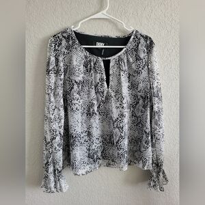 DKNYblouse (never worn)